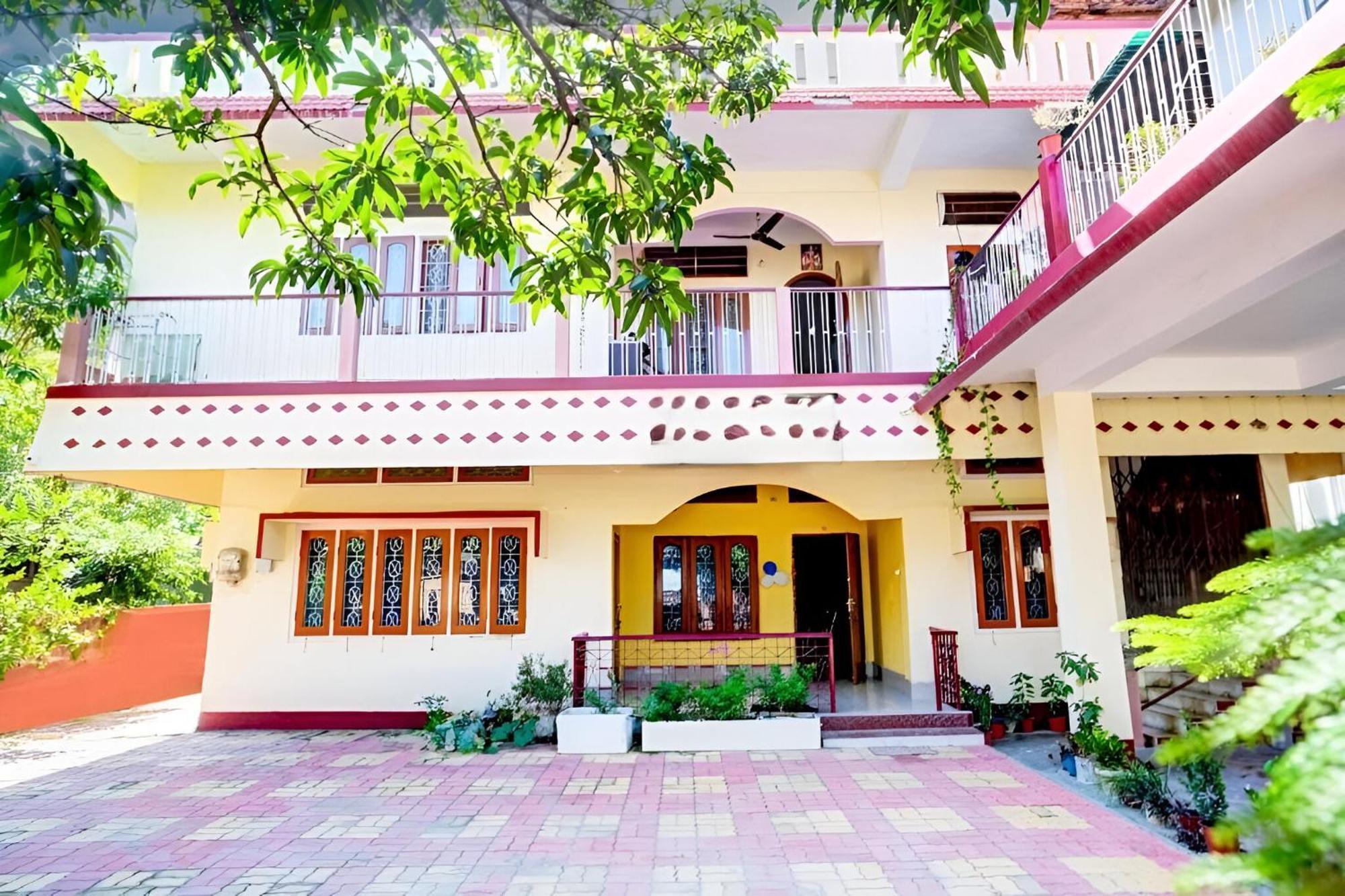 Capital Heritage Homestay กูวาฮาติ ภายนอก รูปภาพ