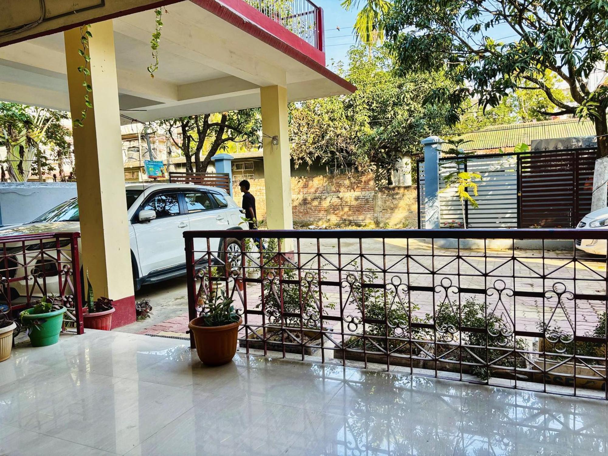 Capital Heritage Homestay กูวาฮาติ ภายนอก รูปภาพ